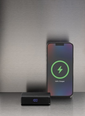 Logotrade Logogeschenke das Foto: FlashCharge 10.000mAh Fast-Charge Powerbank aus RCS rPlastik